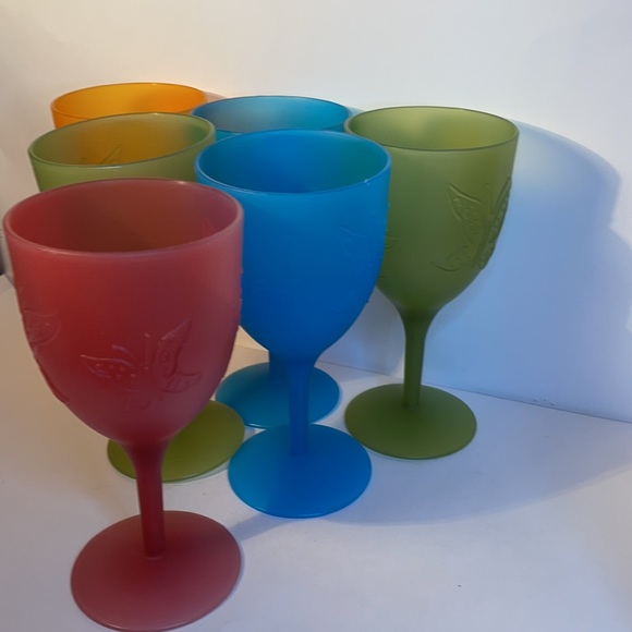 Wine glass set 6 plastic wine glasses for poolside or beach - Picture 5 of 7